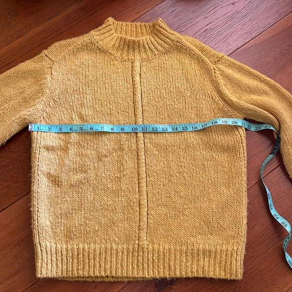 Philosophy Sweater - Picture 4 of 6